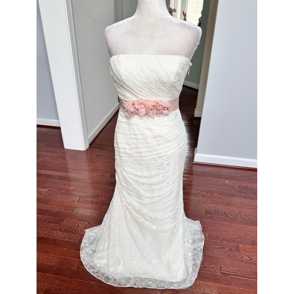 Vera Wang White Luxury Strapless Ruched Lace 3D Floral Pink Belt Wedding Dress - Picture 3 of 12